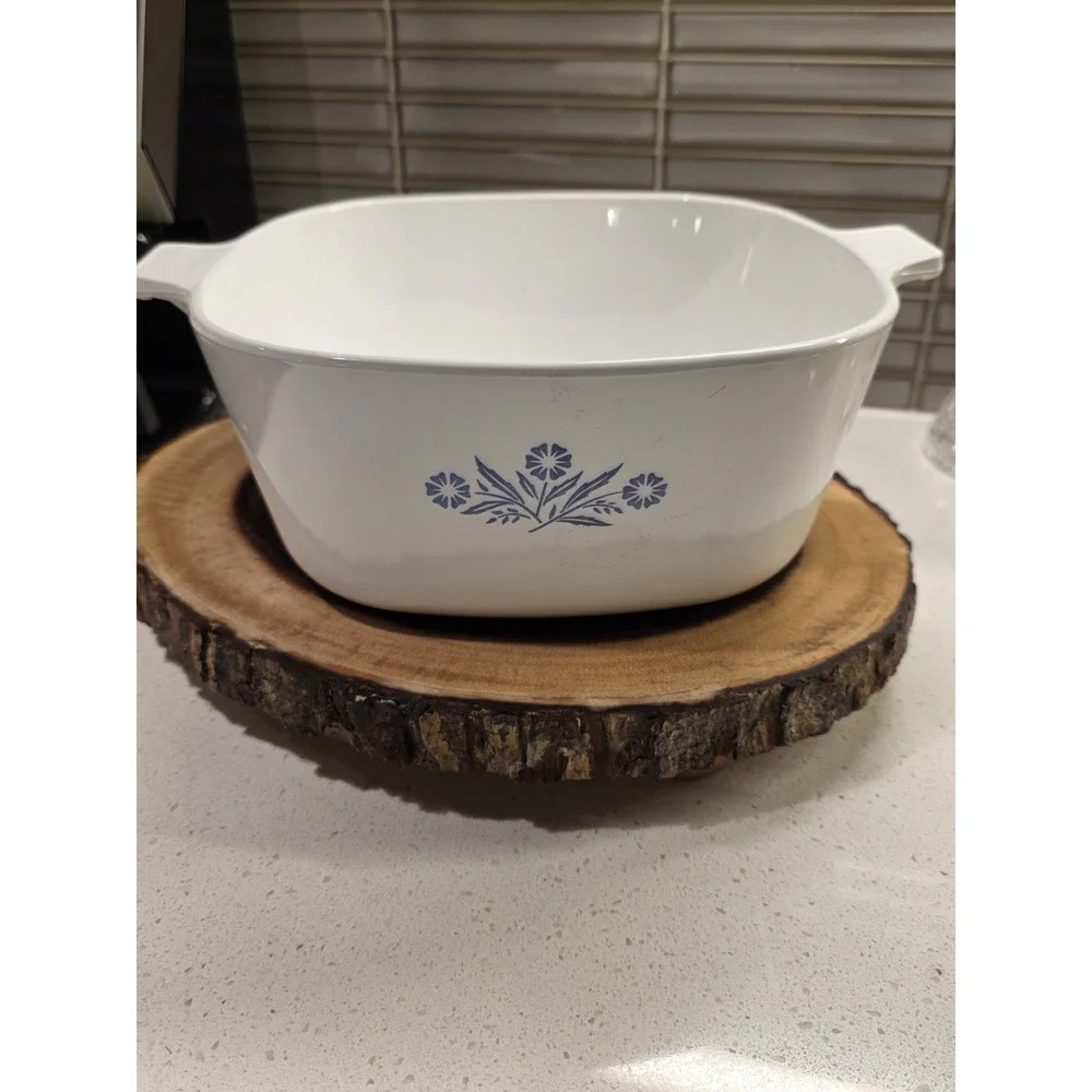 Corning Ware Blue Cornflower Casserole Dish 2 1/2 Quart Vintage No Lid